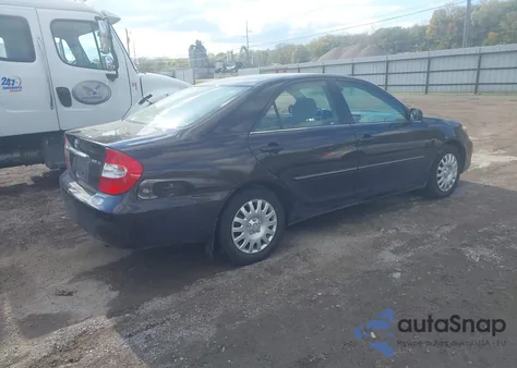 2004 Toyota Camry Xle z USA, uszkodzony, nr VIN 4T1BE32K44U859676